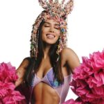 A cantora Anitta em apresentação ao vivo